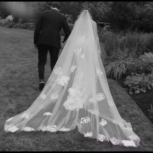 Grace Loves Lace Fleur Veil